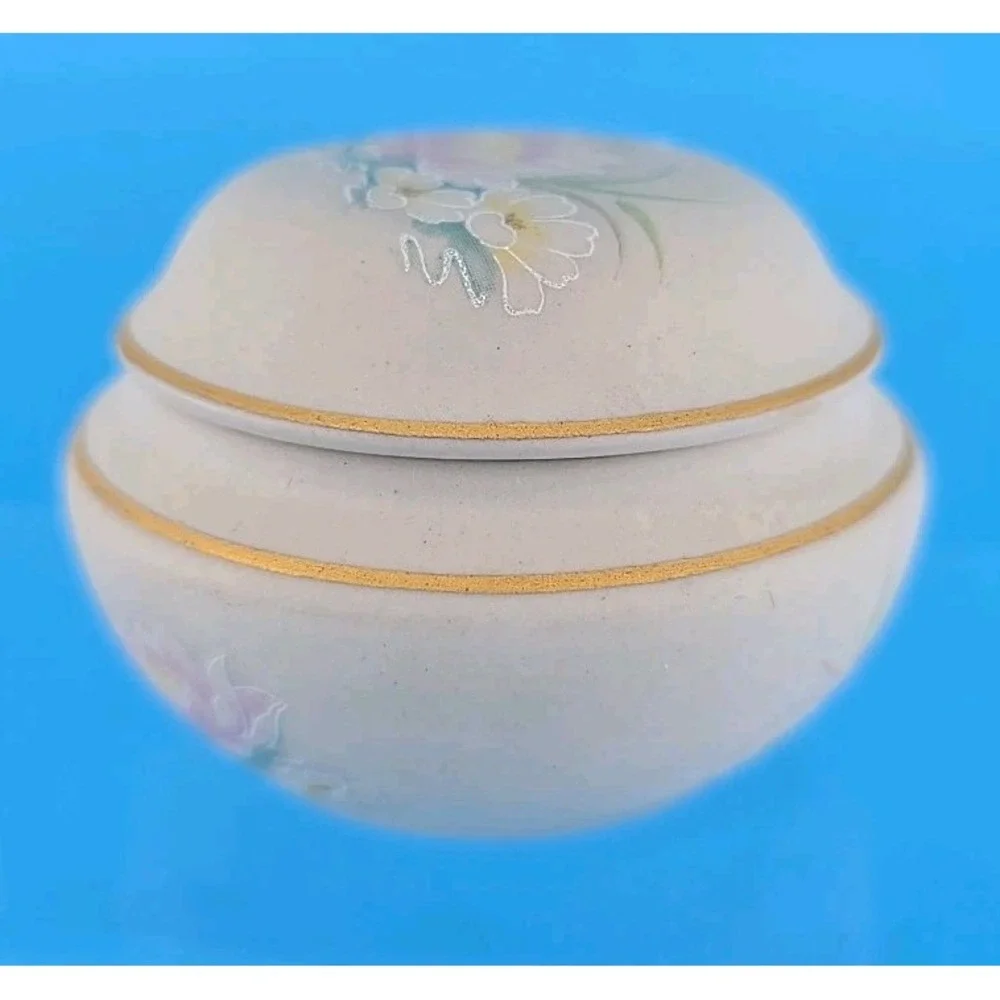 Portuguese Porcelain Lidded Trinket‎ Dish
